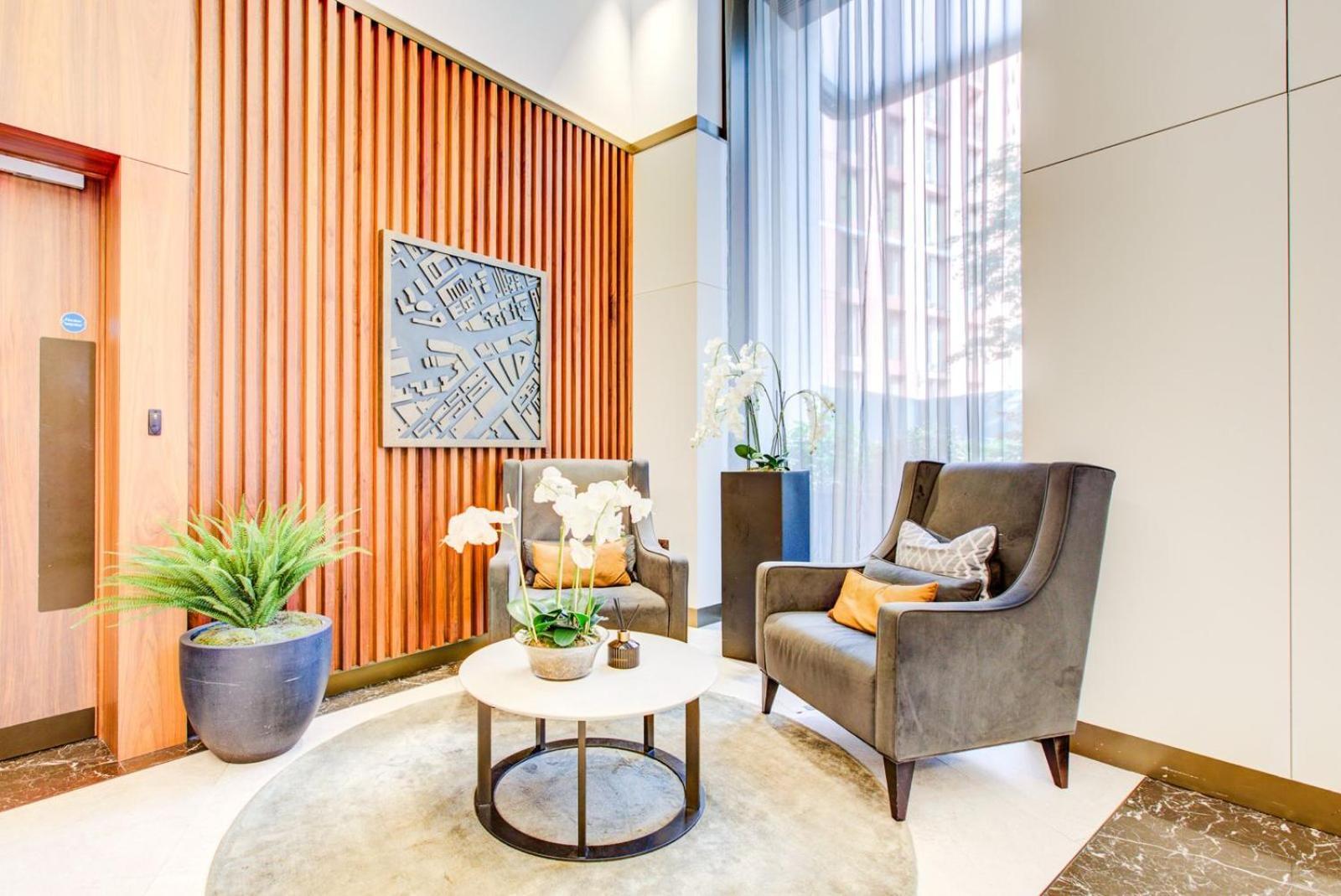 Mayfair Luxury Apartment *